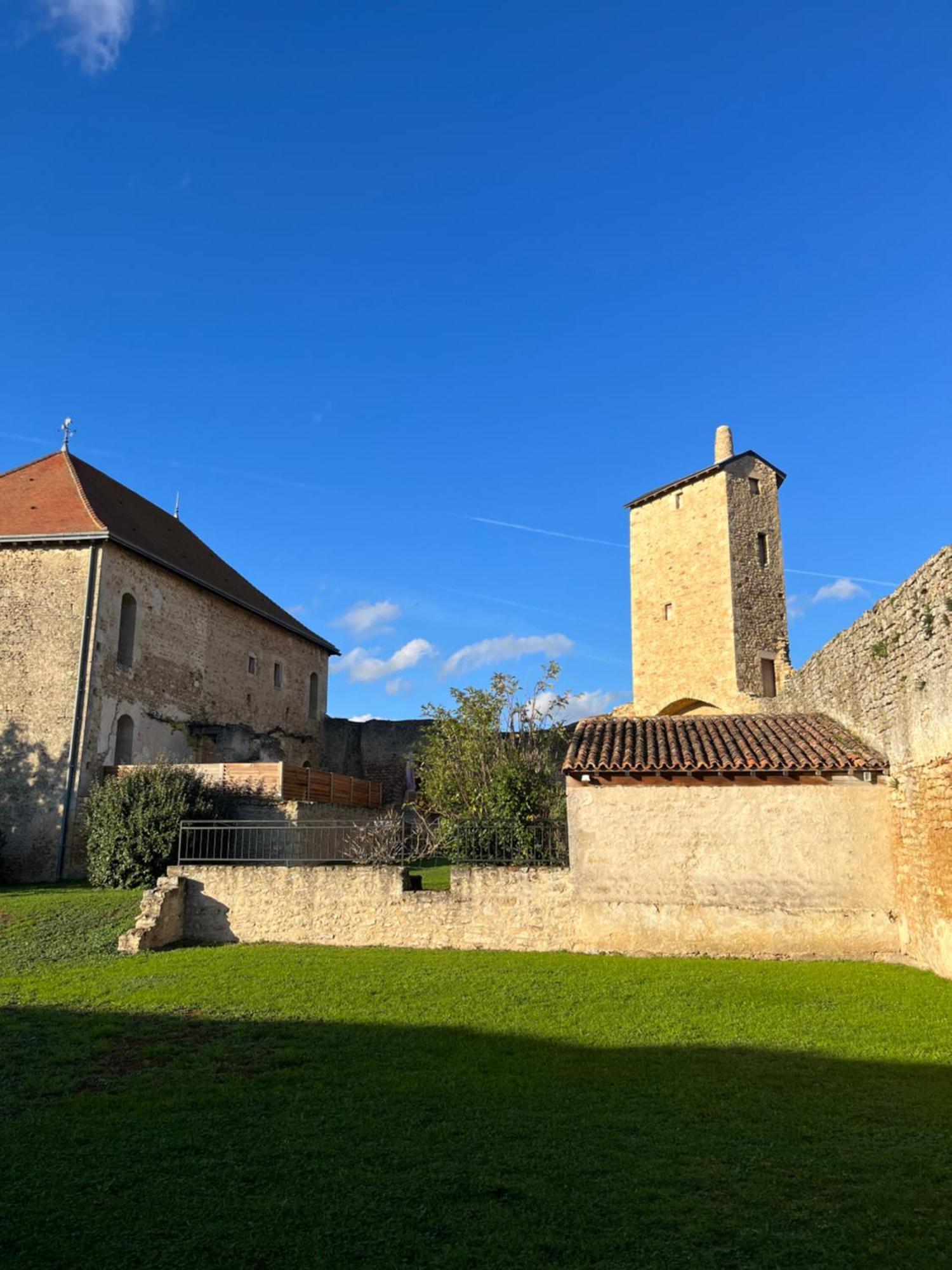 Airvault Le Vieux Chateau מראה חיצוני תמונה