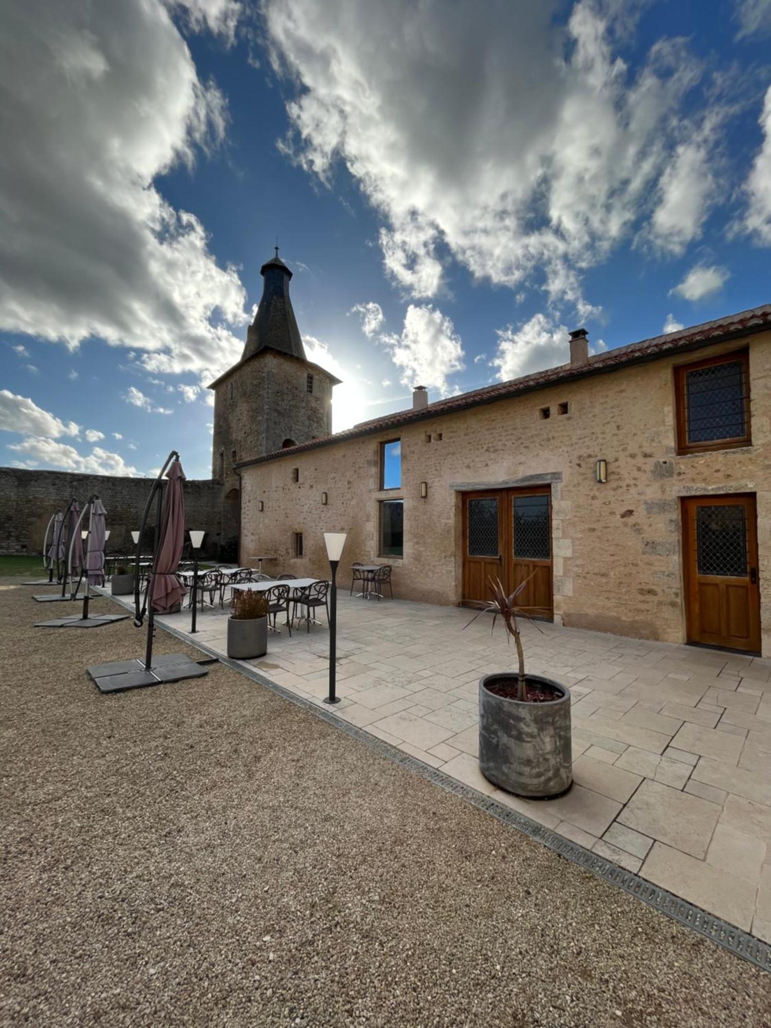 Airvault Le Vieux Chateau מראה חיצוני תמונה