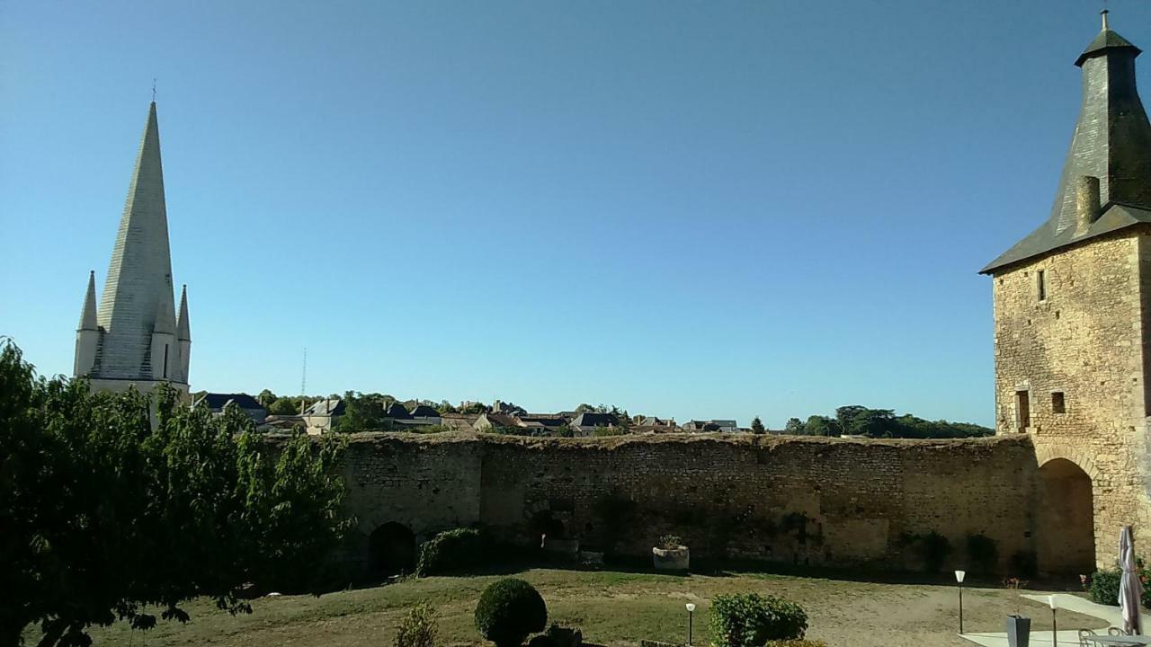 Airvault Le Vieux Chateau מראה חיצוני תמונה