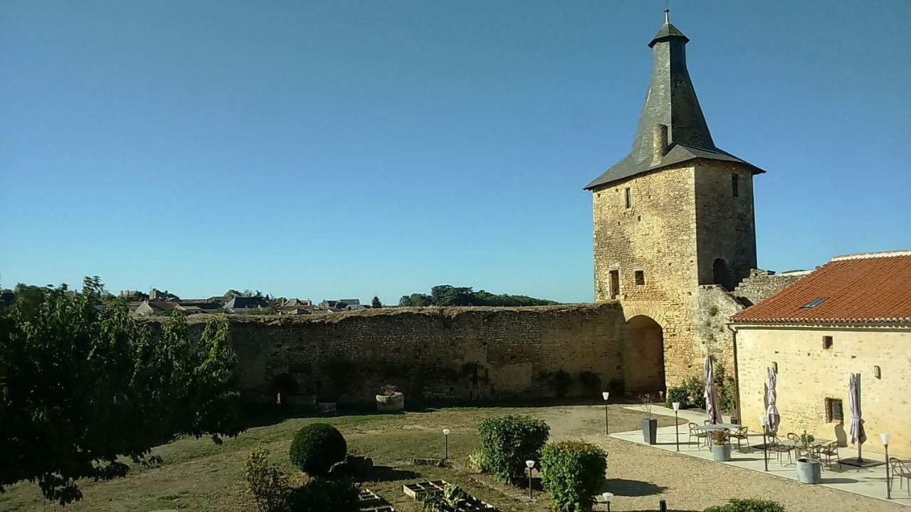 Airvault Le Vieux Chateau מראה חיצוני תמונה