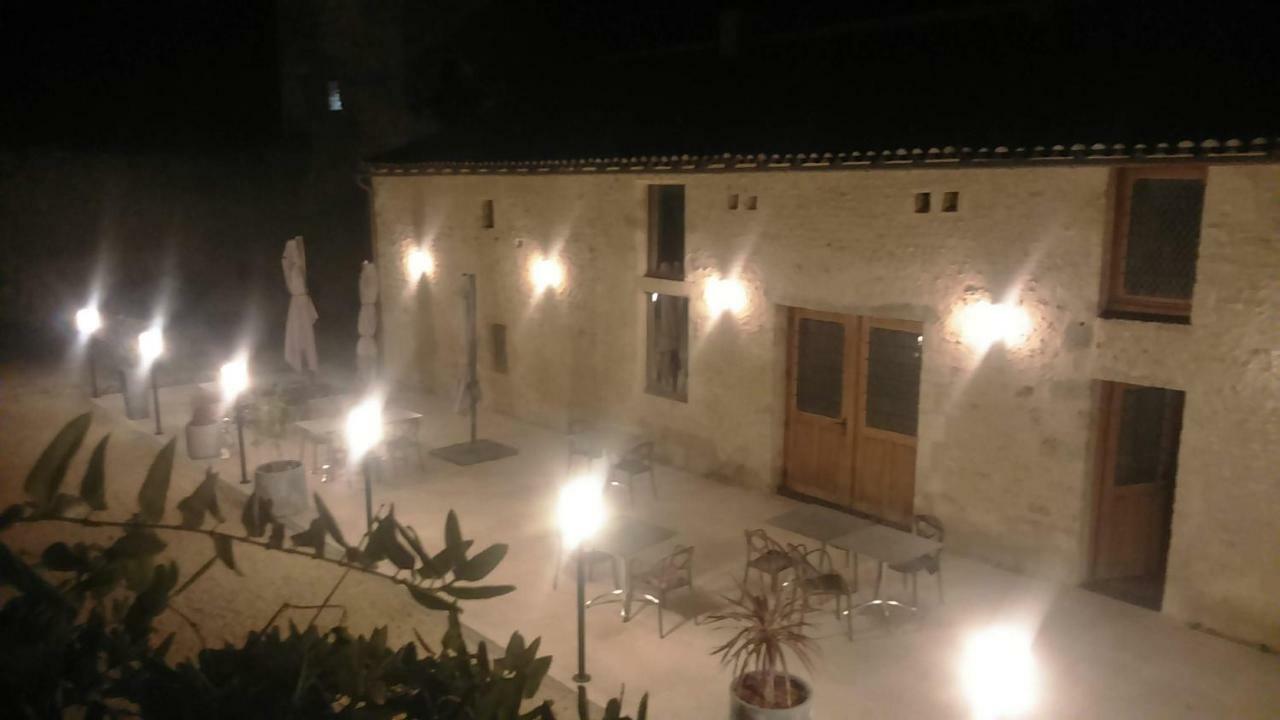Airvault Le Vieux Chateau מראה חיצוני תמונה